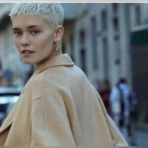 TWISTED HOOP EARRINGS - Golden | ZARA